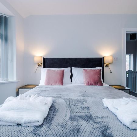 Sandileigh House By Yourstays - Luxurious 3 Bedroom House In Altrincham Exteriér fotografie